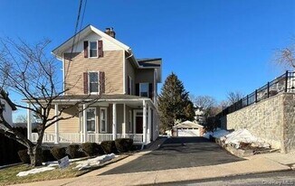 19 Hudson Terrace in Sleepy Hollow, NY - Building Photo