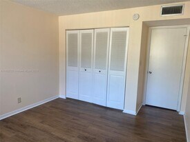 7650 W McNab Rd, Unit 206