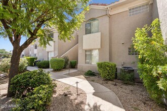 5249 E Shea Blvd in Scottsdale, AZ - Building Photo - Building Photo