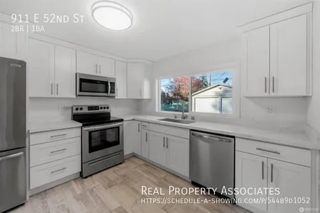 911 E 52nd St in Tacoma, WA - Building Photo - Building Photo