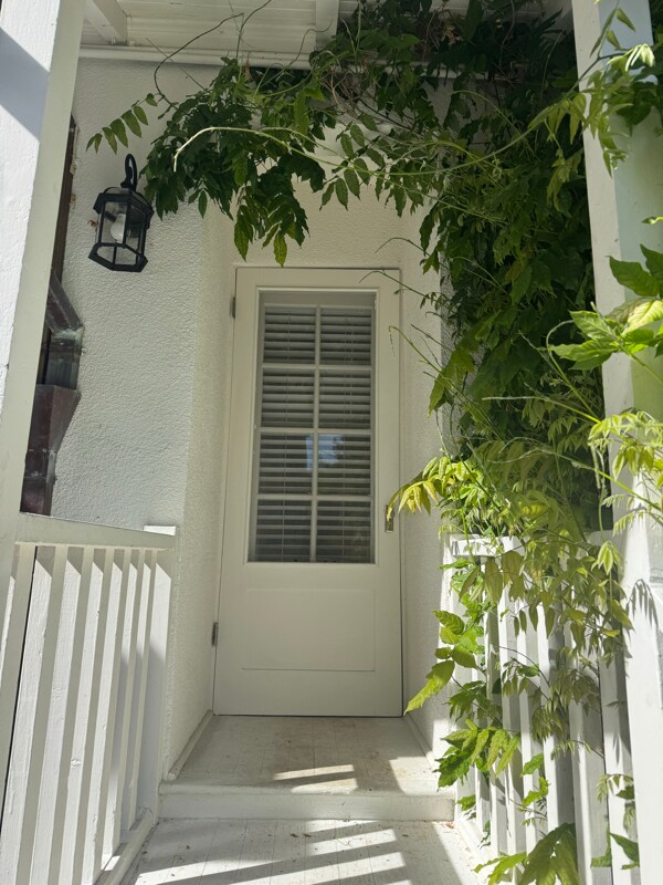 2141 Forest View Ave in Hillsborough, CA - Building Photo - Building Photo