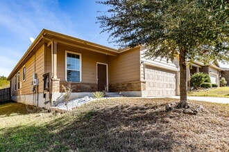 9528 Madison Creek in Converse, TX - Building Photo - Building Photo