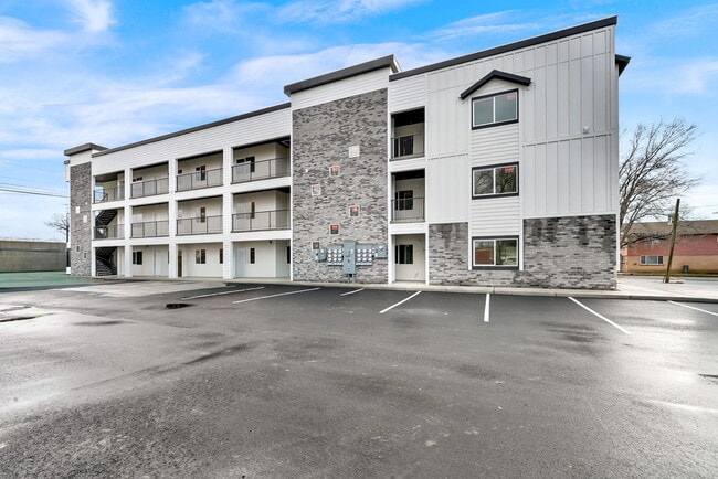 Raintree Apartments in Sunset, UT - Building Photo - Building Photo