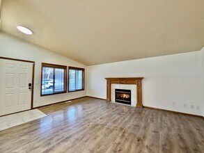 8820 N Edison St in Portland, OR - Building Photo - Building Photo