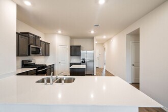 1324 Stuarts Frst Dr in Denton, TX - Building Photo - Building Photo