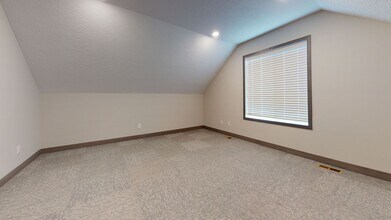 869 19th Ave SE in Minneapolis, MN - Building Photo - Building Photo