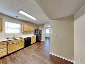 918 Kreider Ct in Trenton, OH - Foto de edificio - Building Photo