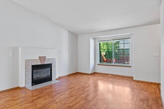 8048 SE 62nd Ave in Portland, OR - Building Photo - Building Photo