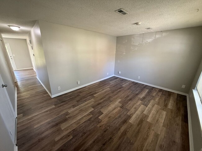 402-404 SW 6 St in Blue Springs, MO - Building Photo - Building Photo