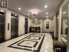 8 Rean Dr in Toronto, ON - Building Photo - Building Photo