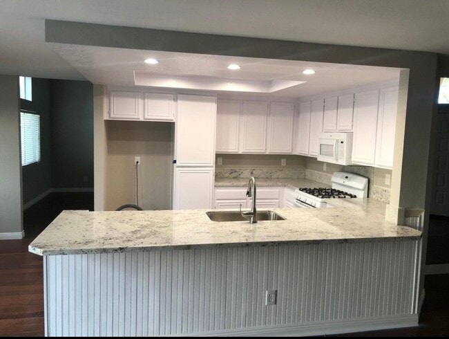 23900 Cadenza Dr in Murrieta, CA - Building Photo - Building Photo