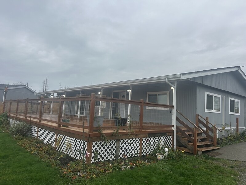 8449 Moonlight Way in Blaine, WA - Building Photo