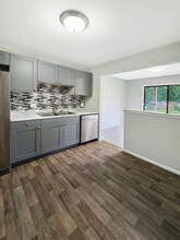 1540 Heather Ct in Wheeling, IL - Building Photo - Building Photo