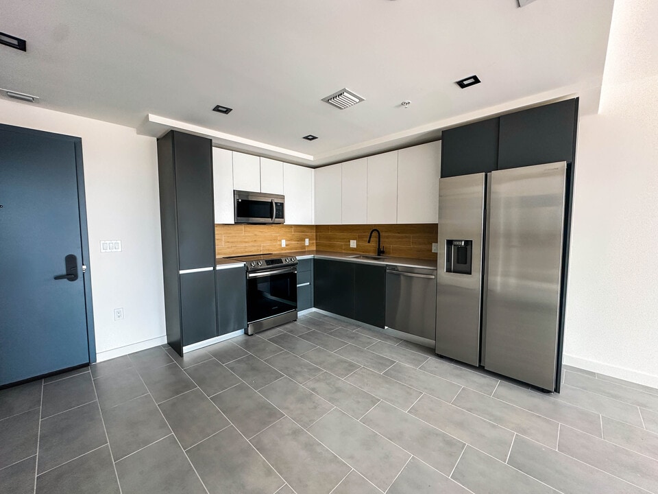 105 NE 22nd St, Unit A3 in Miami, FL - Foto de edificio