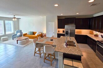 3803 Lancer Cir in Pearland, TX - Building Photo - Building Photo