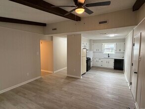 10911 Vernon Dr in Little Rock, AR - Building Photo - Building Photo