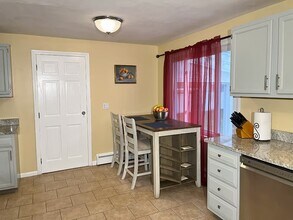 15 Rosemary Ln in Cheshire, CT - Building Photo - Building Photo