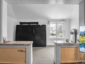 11 Kaufman Dr in Cheektowaga, NY - Foto de edificio - Building Photo