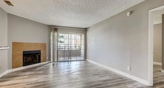 2200 S Fort Apache Rd, Unit 1135 in Las Vegas, NV - Building Photo