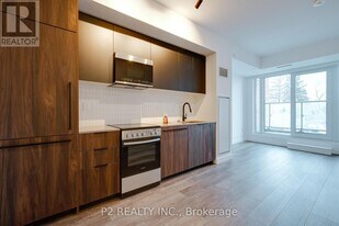 1635 Military Trail in Toronto, ON - Building Photo