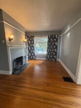 3001 SE Ankeny St in Portland, OR - Building Photo - Building Photo
