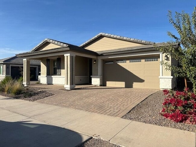 property at 21834 E Stirrup Ct