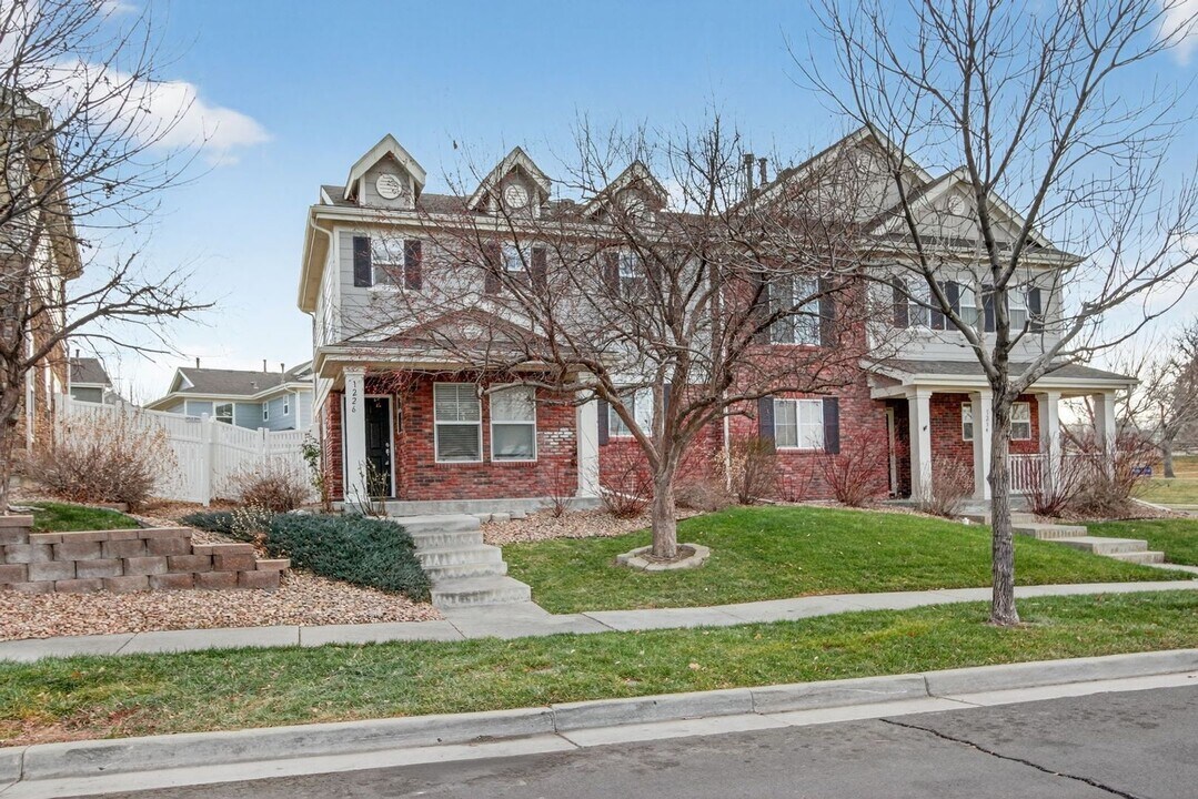 1226 S Quintero Ct in Aurora, CO - Building Photo