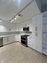 4757 Sunny Palm Cir in West Palm Beach, FL - Foto de edificio - Building Photo