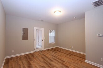8022 Goldenrain Way in Raleigh, NC - Building Photo - Building Photo