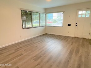 58 W Encanto Blvd in Phoenix, AZ - Building Photo - Building Photo