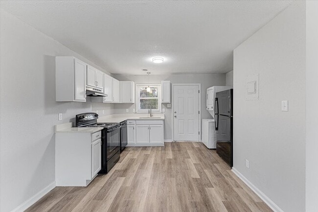 property at 412 Homestead Dr