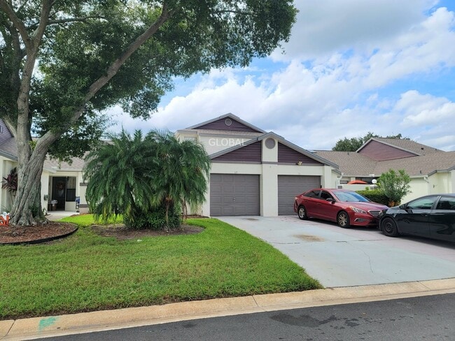 69 Lakepointe Cir in Kissimmee, FL - Foto de edificio - Building Photo