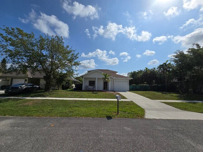 1106 Staghorn St in Wellington, FL - Building Photo - Building Photo