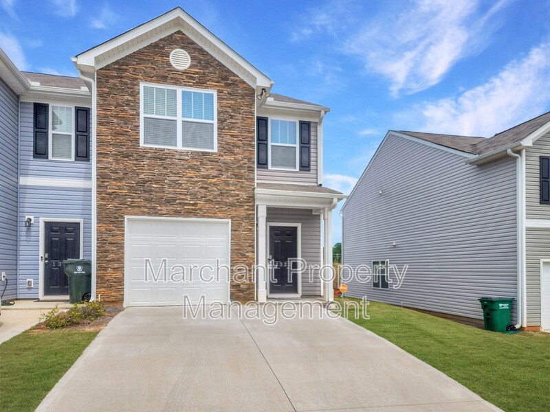 1322 Wunder Way in Spartanburg, SC - Building Photo