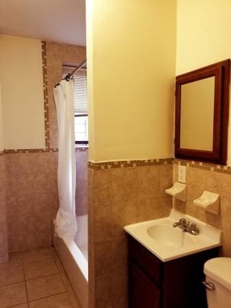 2106 John Fitzgerald Kennedy Blvd, Unit 31 in Union City, NJ - Foto de edificio - Building Photo