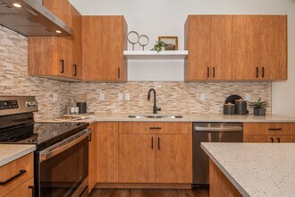 525 E Violets Cv Ln in Garden City, ID - Building Photo - Building Photo