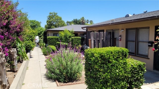 property at 999 N Lake Ave