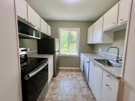 366 Elton Hills Dr NW in Rochester, MN - Building Photo