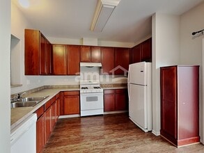 625 Cary Woods Cir in Cary, IL - Building Photo - Building Photo