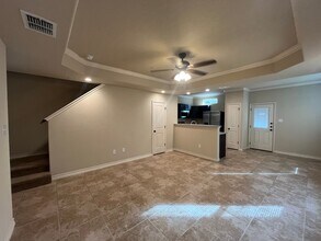6410 Luglio Ln in San Antonio, TX - Building Photo - Building Photo