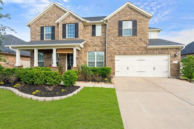 property at 515 Round Lake Dr