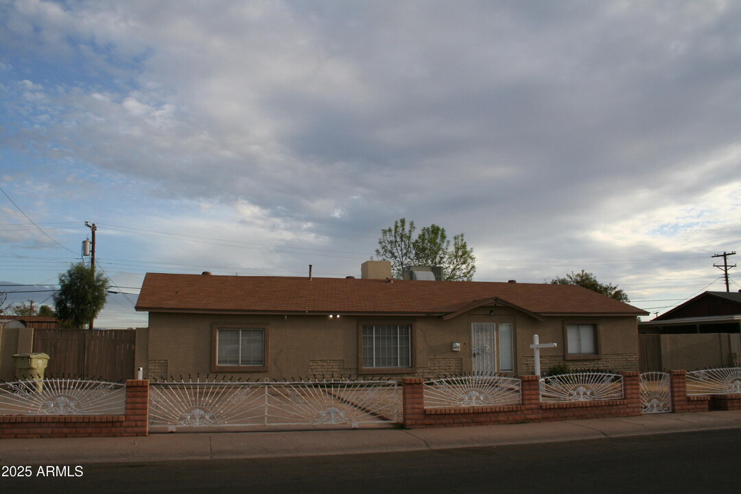 6617 W Georgia Ave in Glendale, AZ - Building Photo