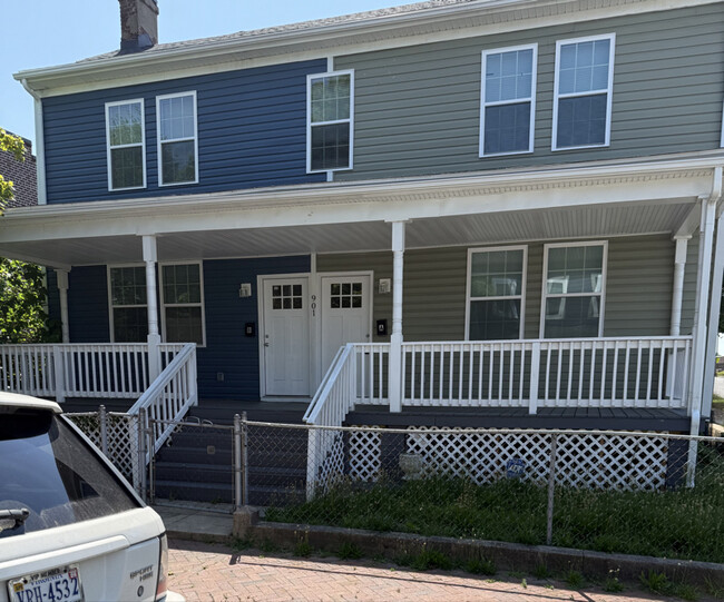 property at 901 N 27th St