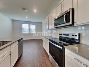 545 Plumeria Ln in Summerville, SC - Building Photo - Building Photo