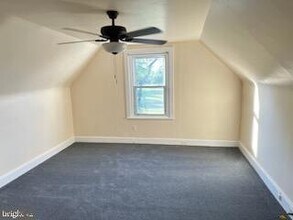 921 Woodland Ave in Sharon Hill, PA - Building Photo - Building Photo