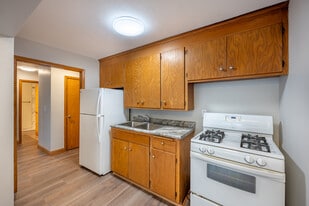 Lyndale Garden in Richfield, MN - Building Photo