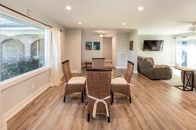 835 Brookfield St in Charleston, SC - Building Photo - Building Photo