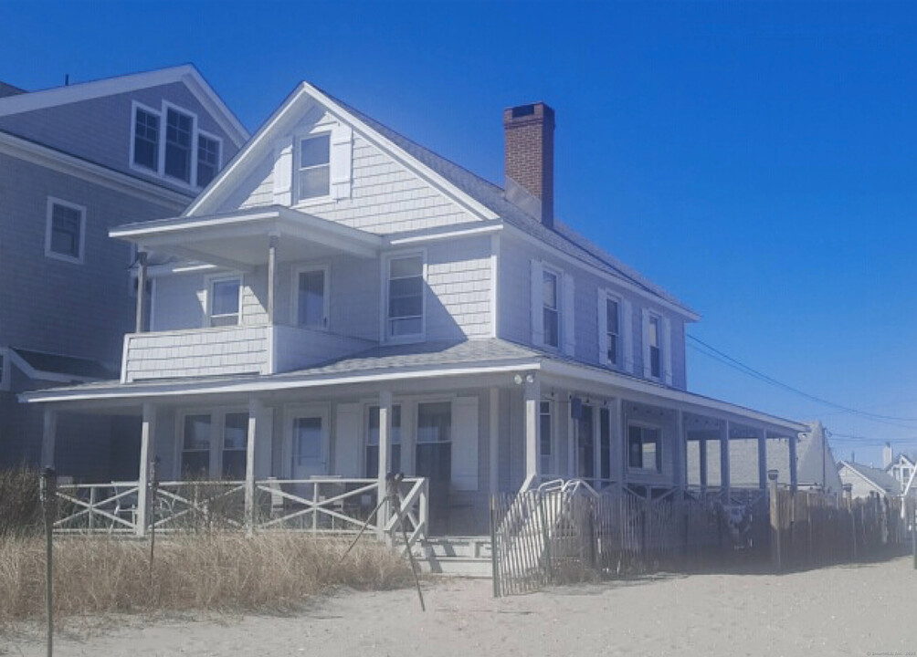 655 Fairfield Beach Rd in Fairfield, CT - Building Photo