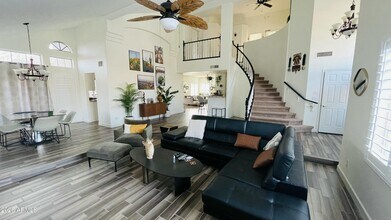 1729 E Brookwood Ct in Phoenix, AZ - Building Photo - Building Photo