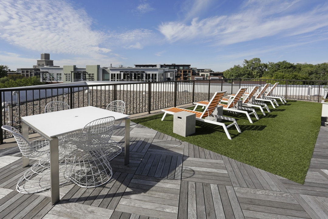 Track 29 Apartments in Minneapolis, MN - Foto de edificio